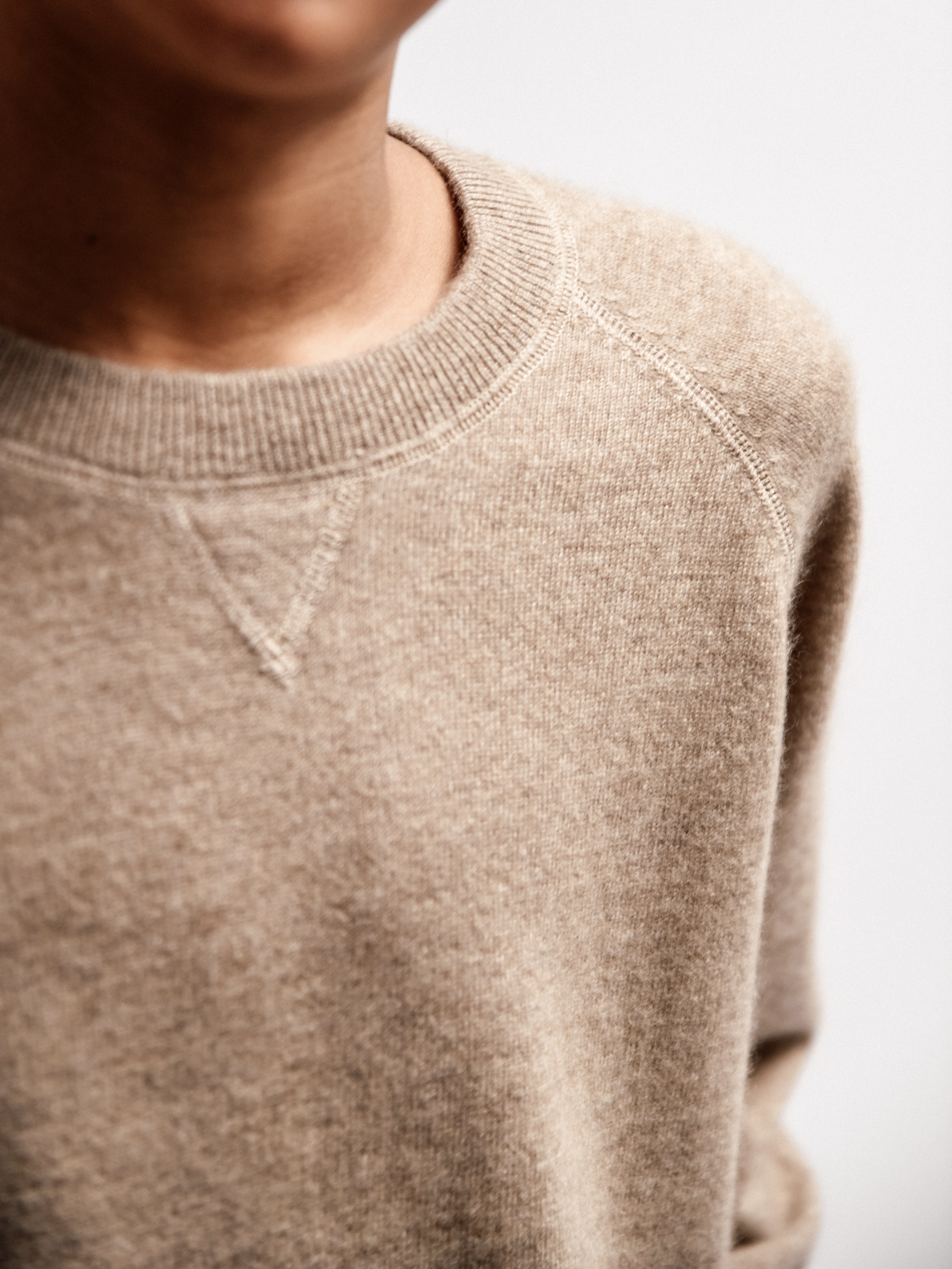 R-Neck-Pullover